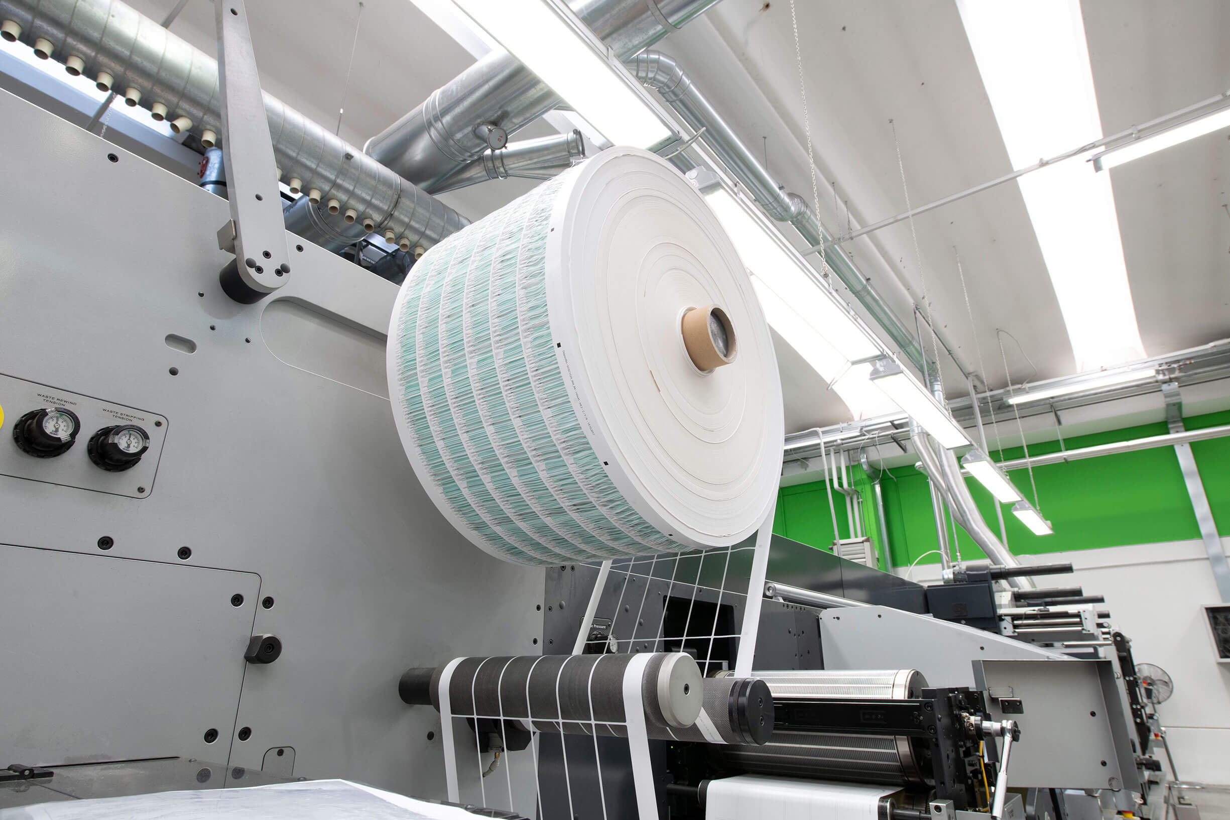 Neri Labels – From multilayer labels to peel-off labels: your trusted printing partner